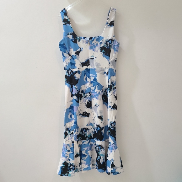 Karl Lagerfeld Blue & White Floral Print Ruffle Hem Sleeveless Sheath Sz 2 - Picture 4 of 13